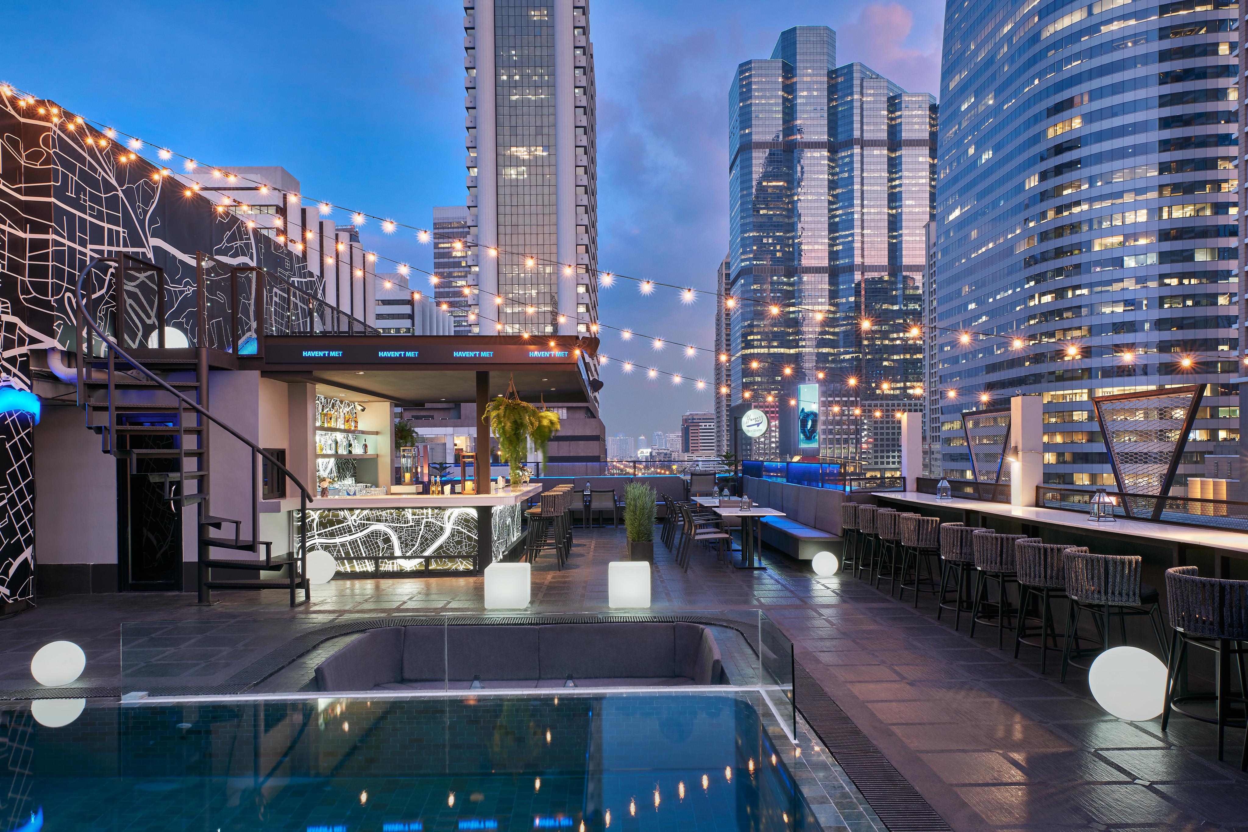 Sora Hotel Silom Бангкок Экстерьер фото