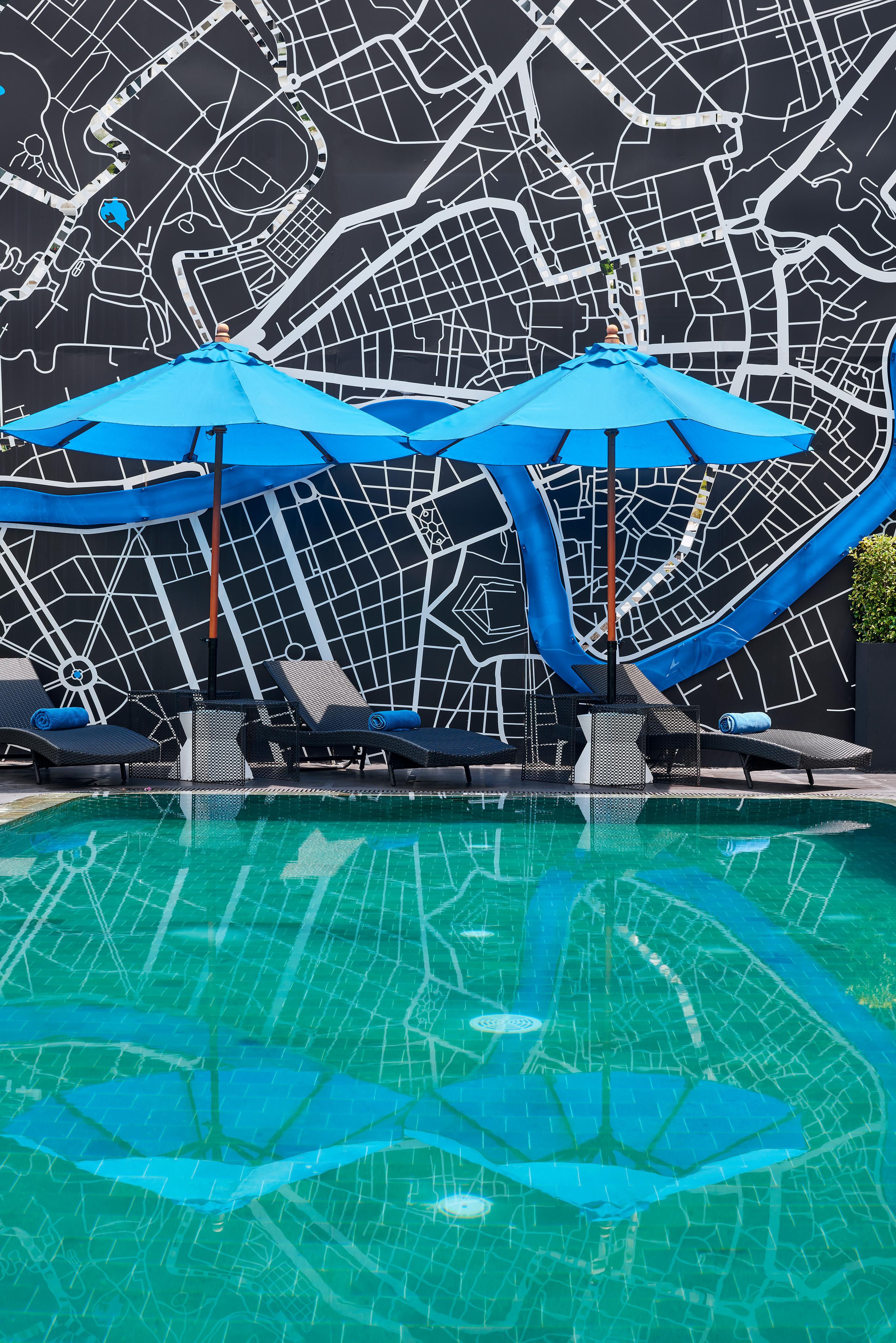 Sora Hotel Silom Бангкок Экстерьер фото