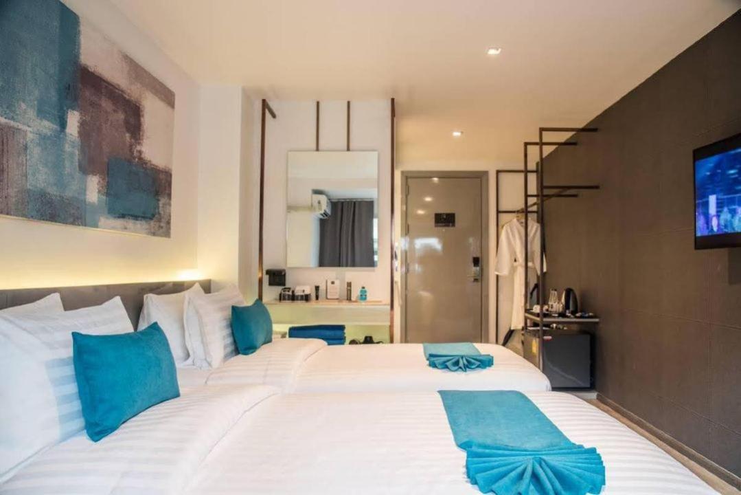 Sora Hotel Silom Бангкок Экстерьер фото