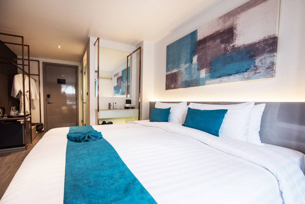Sora Hotel Silom Бангкок Экстерьер фото